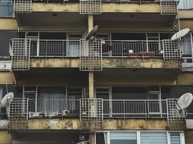 Merkezi Uydu Sistemi Nedir? Apartmanlar İçin Avantajları